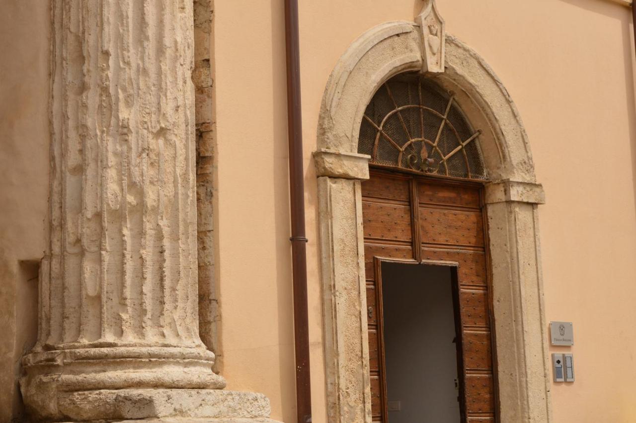 Palazzo Bozzoni Assisi Boutique Apartments Luaran gambar
